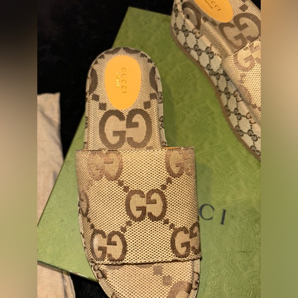 Great condition wore once Gucci platform slides - Picture 8 of 12